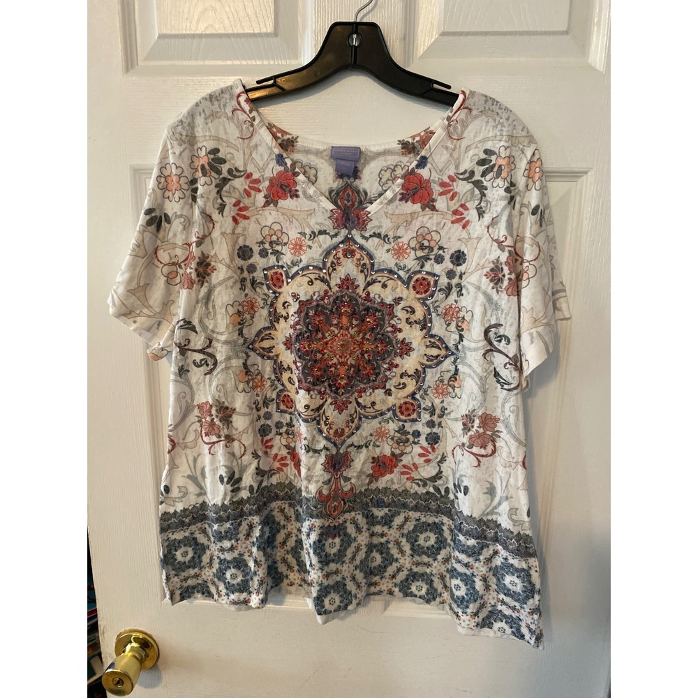 Laura Scott Woman Boho Mandala Floral V-Neck Top White Red Blue 2X Short Sleeve